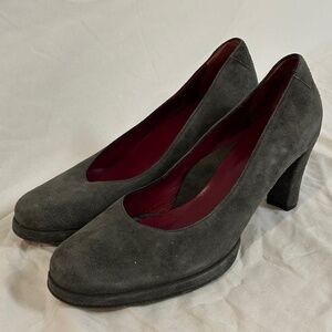 Grey Closed Toe Heel